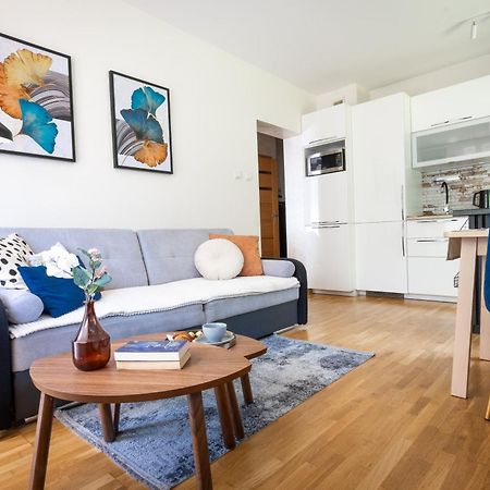 Malinowelove Aircon, 3 Rooms, Parking, Ogrod Krasków Eksteriør bilde