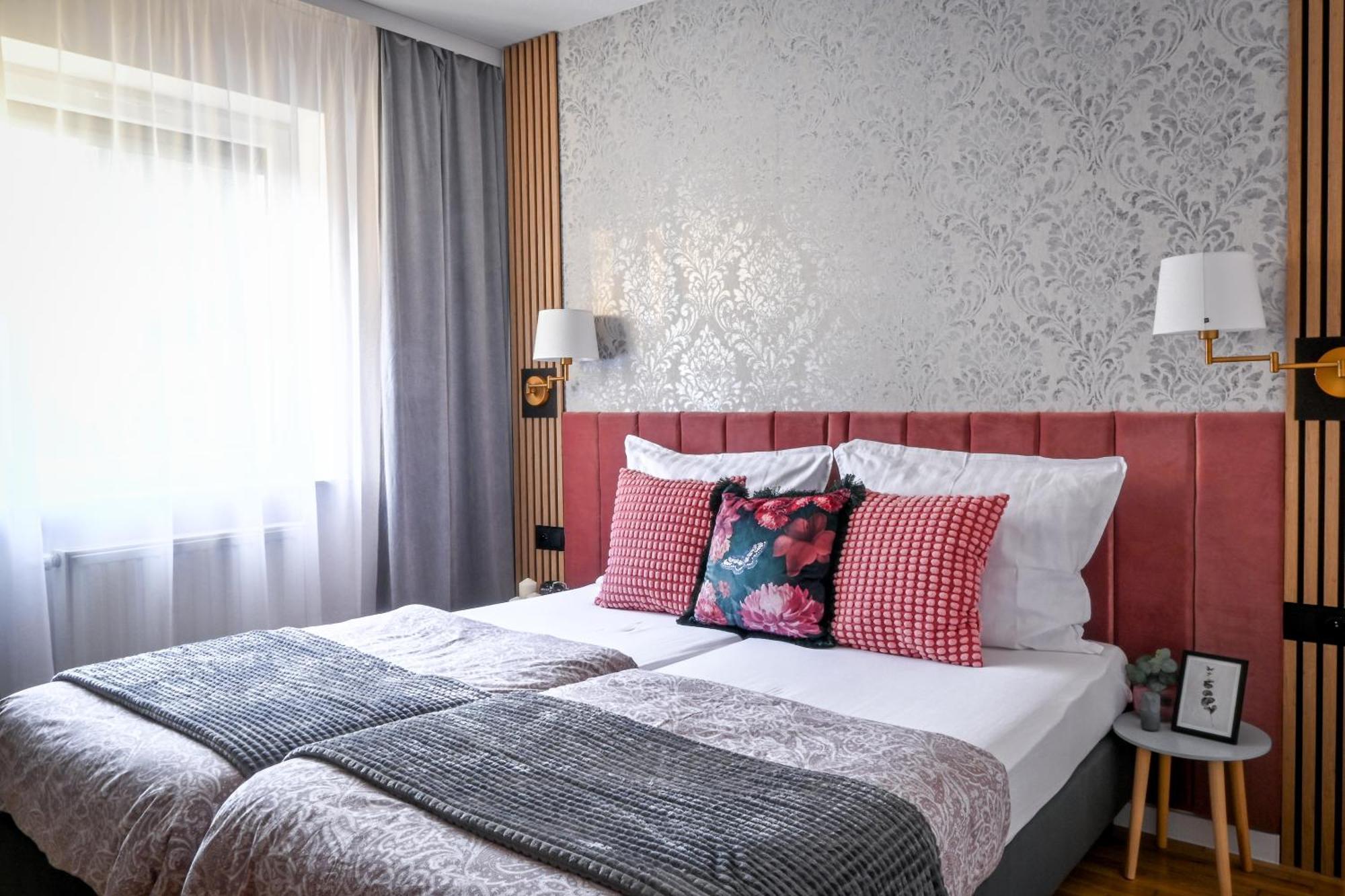 Malinowelove Aircon, 3 Rooms, Parking, Ogrod Krasków Eksteriør bilde