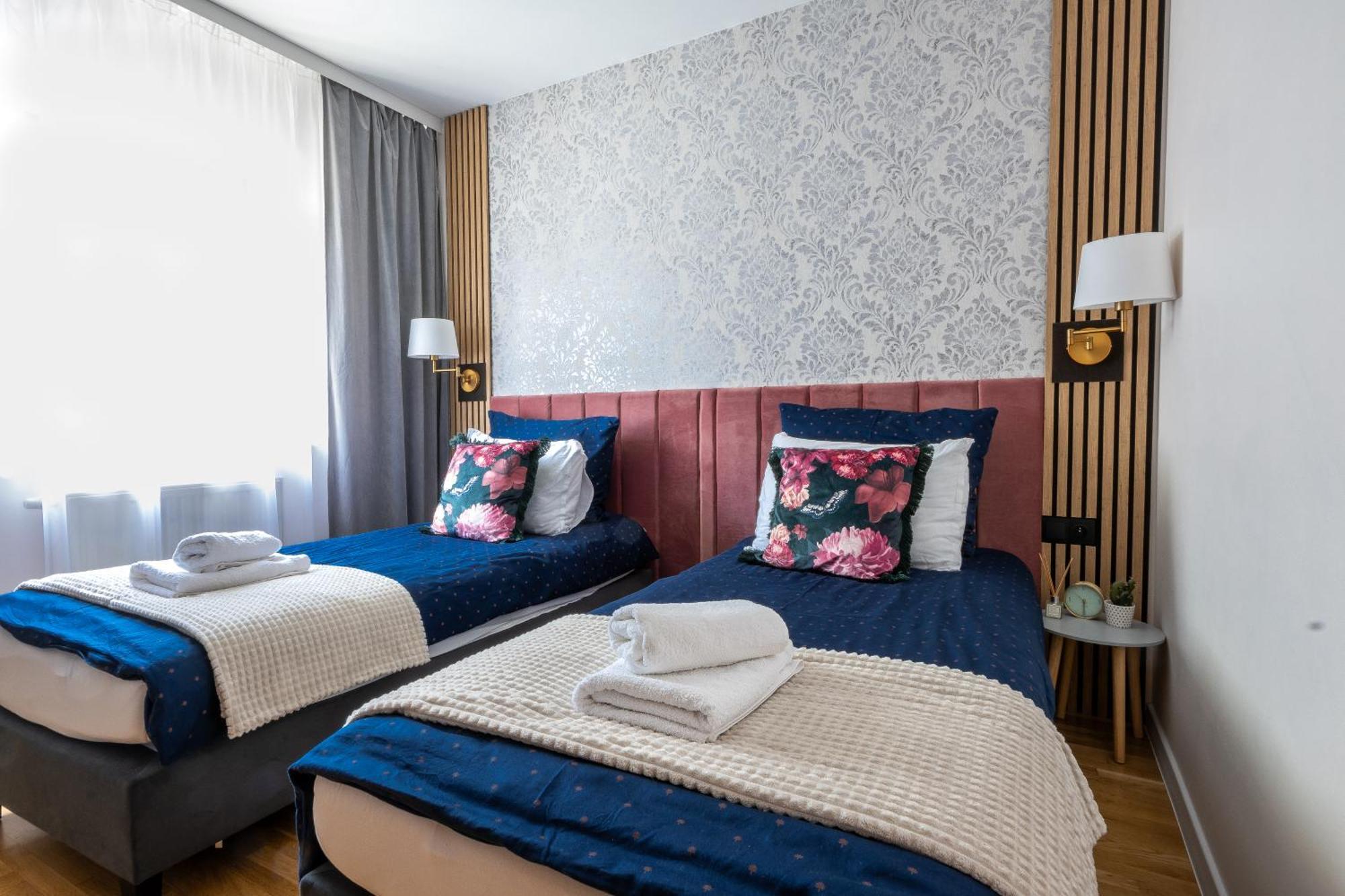 Malinowelove Aircon, 3 Rooms, Parking, Ogrod Krasków Eksteriør bilde